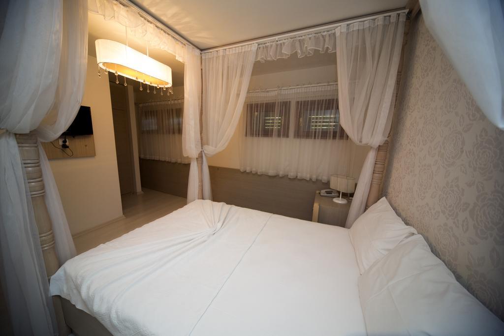 Apollon Hotel Bozcaada Quarto foto